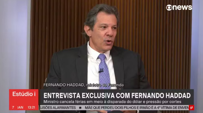 Haddad cita déficit menor, critica falhas em previsões e diz que não vai 'parar de trabalhar'